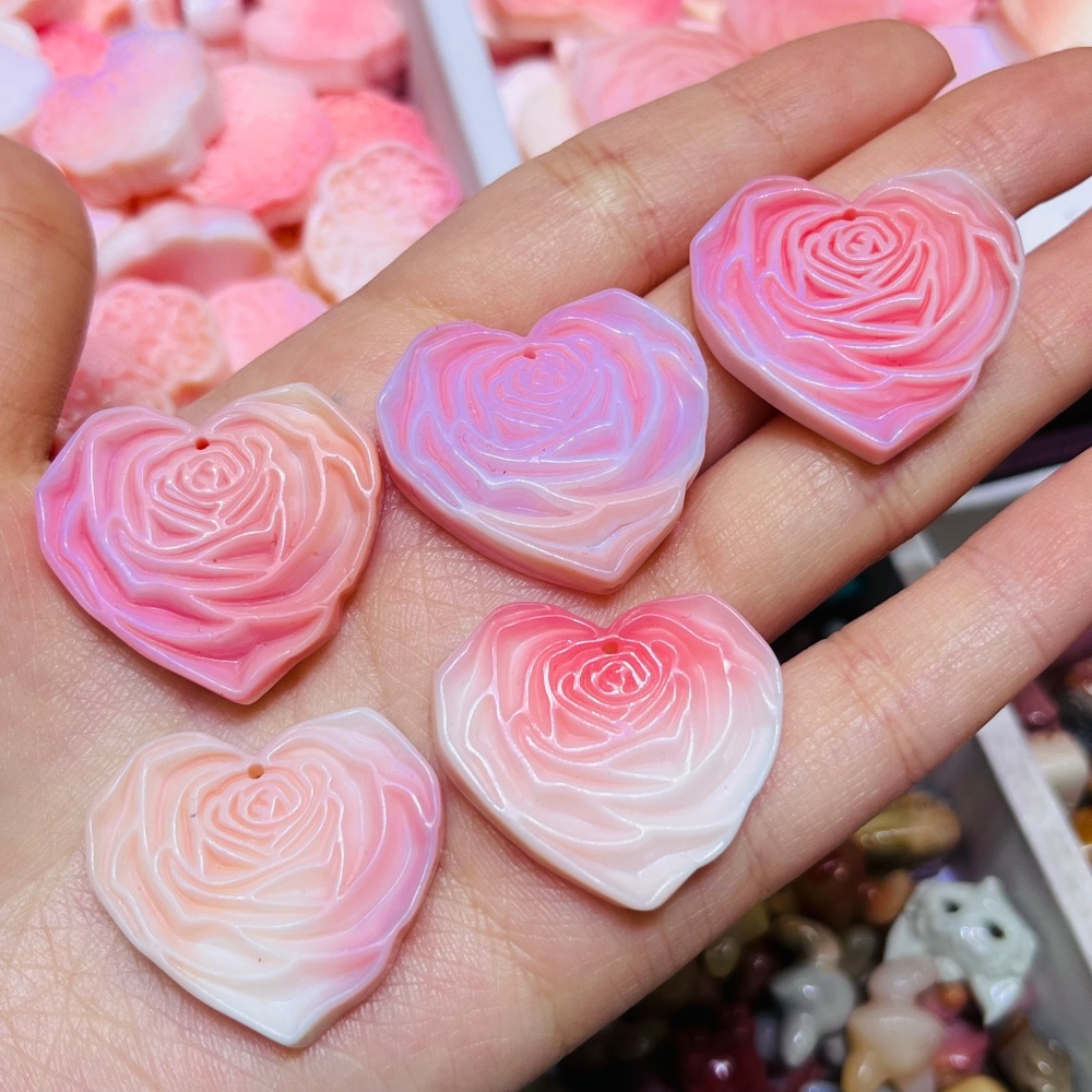 Queen Art Craft - หินเปลือกหอยควีนธรรมชาติ 2 ชิ้น รูปหัวใจแกะสลักลายกุหลาบ คริสตัลประดับตกแต่ง พลังงานบำบัด